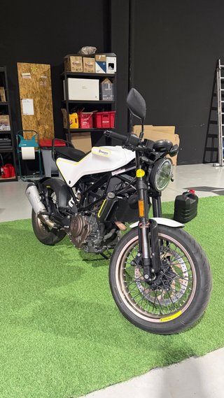 HUSQVARNA VITPILEN 401 - 2018