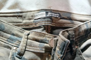 Pantalón pitillo camuflaje