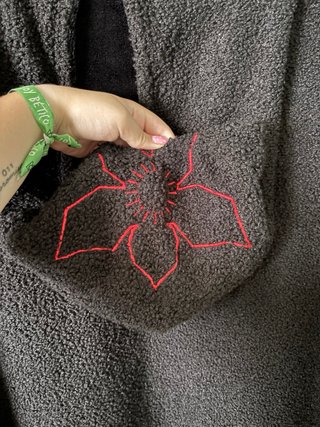 Bata Manta Stranger Things Talla Única