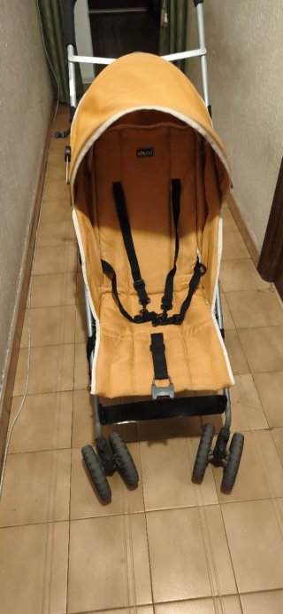 Carrito de bebé ligero y plegable