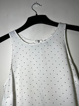 Blusa Stradivarius lunares sin mangas Talla L