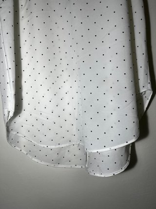 Blusa Stradivarius lunares sin mangas Talla L