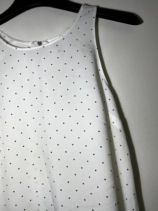 Blusa Stradivarius lunares sin mangas Talla L