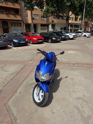 Yamaha Jog RR Azul y Blanca