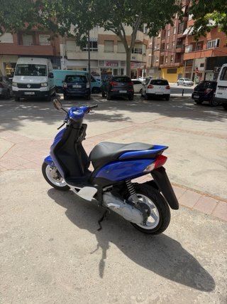 Yamaha Jog RR Azul y Blanca