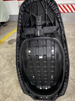 Asiento original Yamaha NMAX 2026