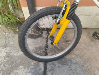 BMX custom con sospensioni
