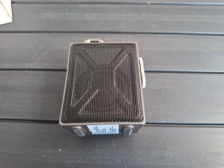 Altavoz Portátil DK8 negro