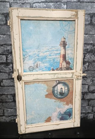 Contraventana antigua decorada