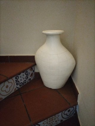 Juego 2 jarrones blancos decorativos