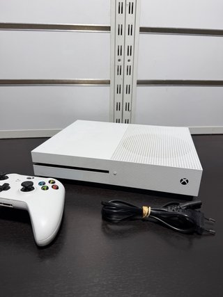 Xbox One S Bianca + Controller