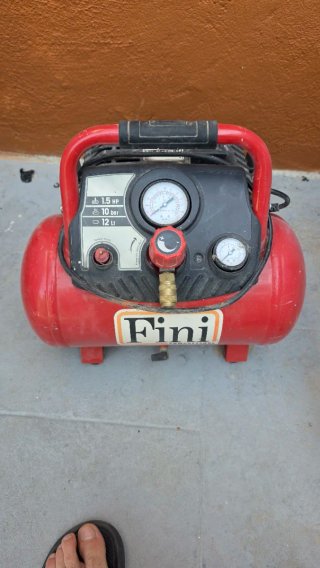 Compresor Fini 1.5 HP 10 bar 12 L