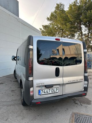 Opel Vivaro 2005