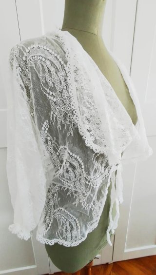 Chaqueta bolero de encaje Charo Ruiz Ibiza