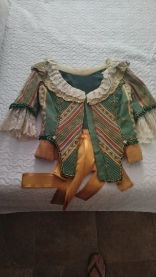 Traje de Fallera Oro y Verde