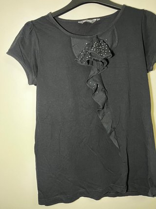 Blusa New Saks L con volantes y pedrería