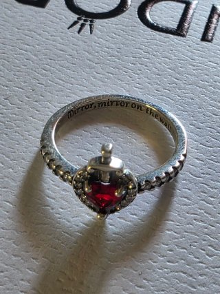 Anillo Pandora Corazón Rojo Disney