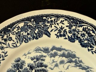 🇬🇧 Plato porcelana azul y blanco