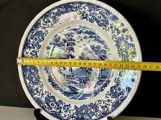 🇬🇧 Plato porcelana azul y blanco