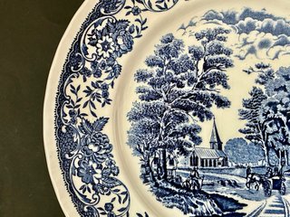 🇬🇧 Plato porcelana azul y blanco