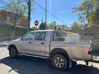 Mitsubishi L 200 2006