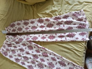 Pantalón fino estampado verano