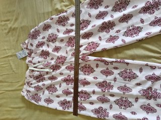 Pantalón fino estampado verano