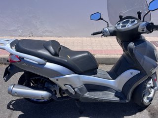 Yamaha X-City 125cc Gris Plata