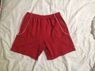 Camiseta Adidas Roja con Rayas Blancas