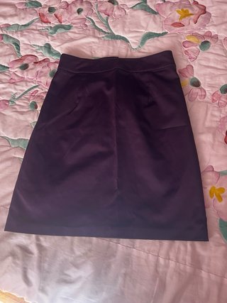 Falda tubo morada talla M ajustada
