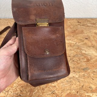 Vecchia custodia con tracolla in pelle Canon