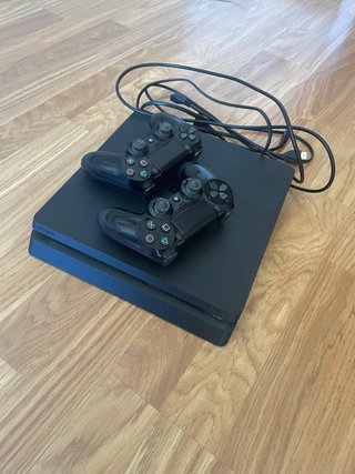 Consola PS4 Slim Nera + 2 Controller