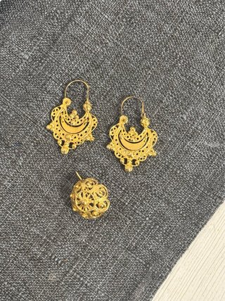 Pendientes traje regional alfiler dorados