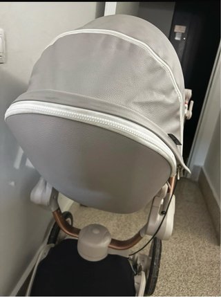 Cochecito Bebé Hot Mom Gris modelo huevo