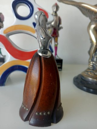 Figura Art Decó Mujer