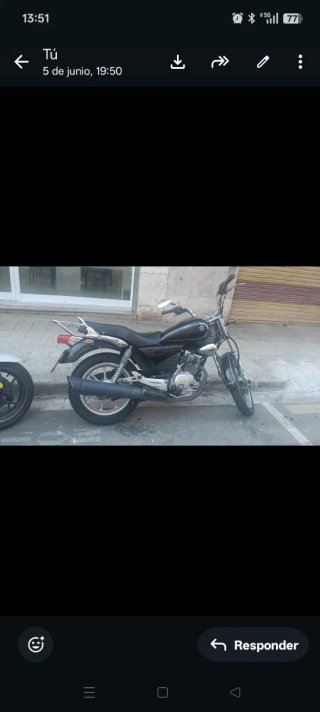 Yamaha IB125 Negra
