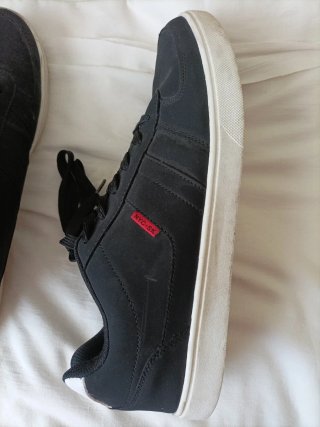Zapatos negros talla 45