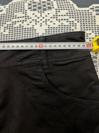 Falda Zara corta negra Talla 42