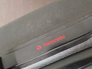 Maleta Samsonite pequeña negra