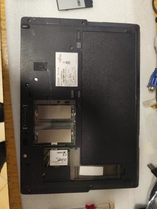 Fujitsu LIFEBOOK U748 Notebook