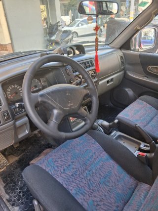 Mitsubishi Montero 1999