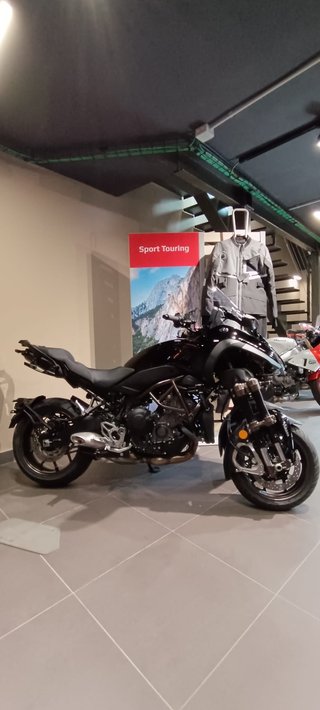 YAMAHA NIKEN GT
