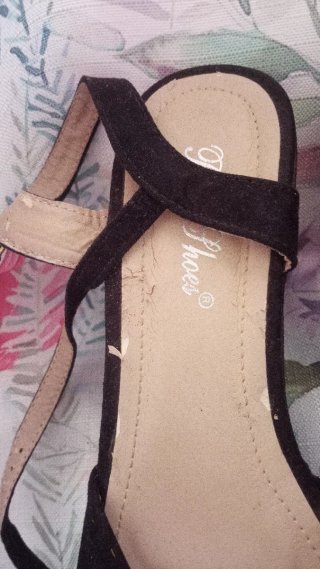 Zapatos de tacón de cuña negros