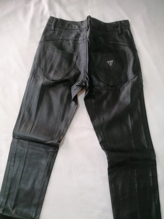 Regalo GUESS 55€ pantalones