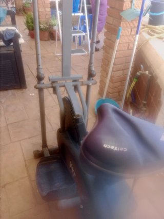 Bicicleta Estática Gimnasio