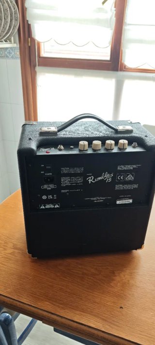 Amplificador Fender Rumble 15w