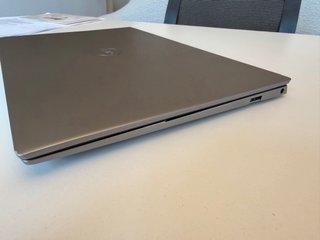 Portátil Dell Vostro 5320, Core i7 12a 13.3”