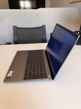 Portátil Dell Vostro 5320, Core i7 12a 13.3”