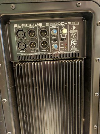 Altavoces Behringer Negros