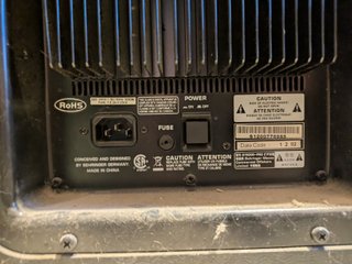 Altavoces Behringer Negros